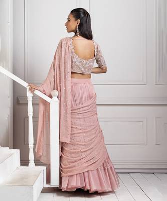 Rose Elegance Ensemble 2