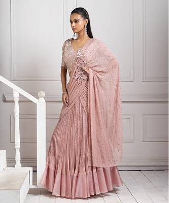 Rose Elegance Ensemble 3