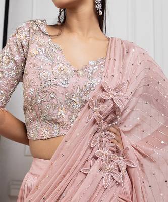 Rose Elegance Ensemble 4