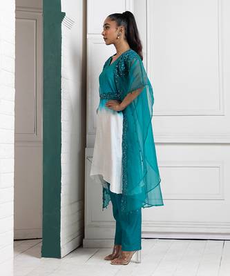 Midnight noir ombre kaftan 4