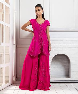 Fuchsia bloom ensemble 1