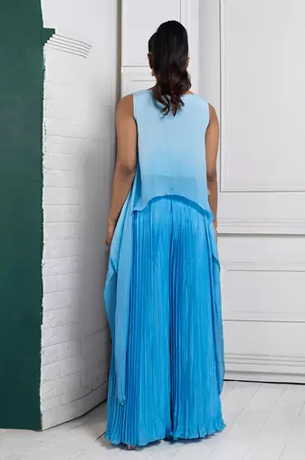 Sky bloom cascade asymmetric set
