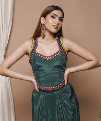 Bottle green backless drape skirt set 3