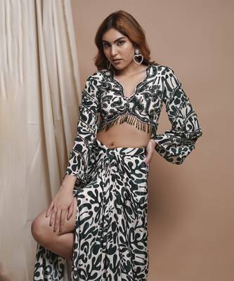 White-green digital printed drape skirt set 4