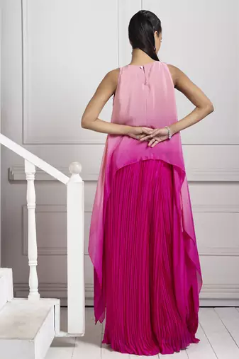 Rosy cascade asymmetric set