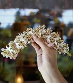 Pack of 1 golden pollen with white flower hair gajara accessories for women & girls