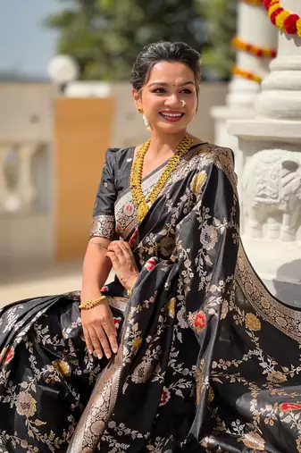 Soft Silk Blend saree with zari weaving meenakari design