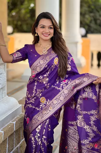 Soft Silk Blend saree with zari weaving meenakari design