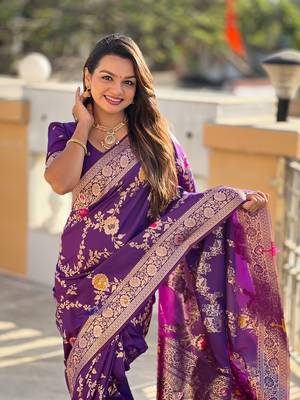 Soft Silk Blend saree with zari weaving meenakari design 4