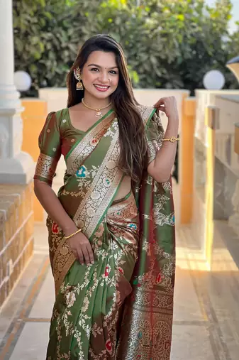 Soft Silk Blend saree with zari weaving meenakari design