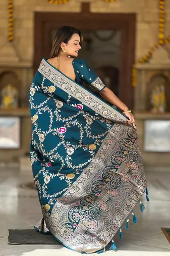 Soft Silk Blend saree with zari weaving meenakari design