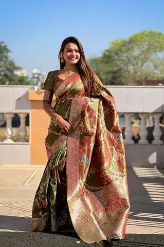 Soft Silk Blend saree with zari weaving meenakari design