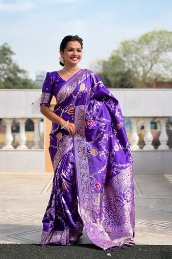 Soft Silk Blend saree with zari weaving meenakari design