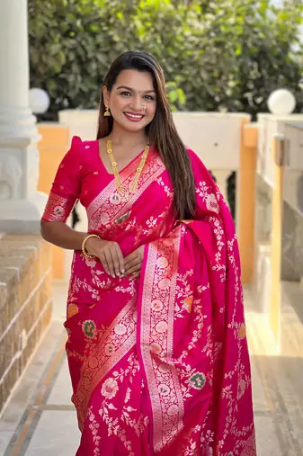 Soft Silk Blend saree with zari weaving meenakari design