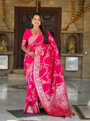 Soft Silk Blend saree with zari weaving meenakari design 4