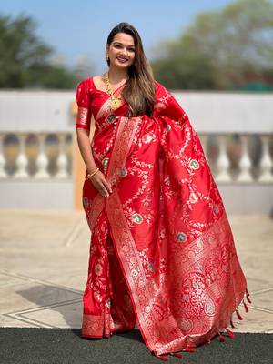 Soft Silk Blend saree with zari weaving meenakari design 2