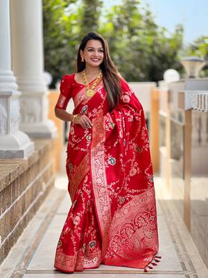 Soft Silk Blend saree with zari weaving meenakari design 5