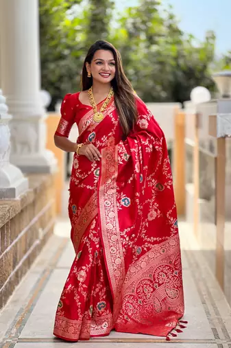 Soft Silk Blend saree with zari weaving meenakari design
