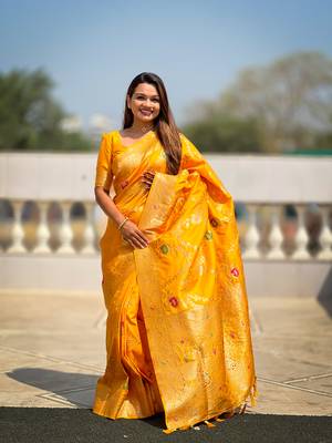 Soft Silk Blend saree with zari weaving meenakari design 5