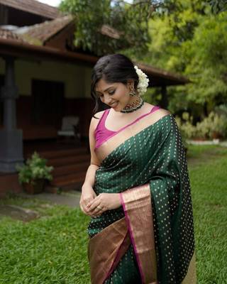Green Banarasi Woven Saree With Blouse Set  3
