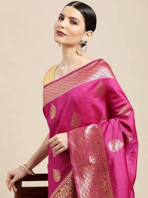 Hot pink silk blend jacquard woven golden zari ethnic motifs rich pallu banarasi style saree 2