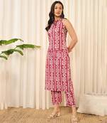 Mauve and white geometric printed calf length kurta pants set