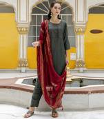 Vredevogel women's silk blend kurta & trousers pant with viscose print dupatta