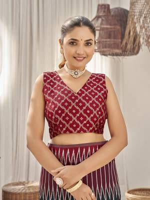 black banarasi soft silk blend woven saree with heavy jacquard work and blouse piece 5