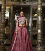 crimson Women's Gold Crush With Sequins and Thread Embroidery Lehenga Choli      oli