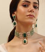 Lustrous layer necklace set