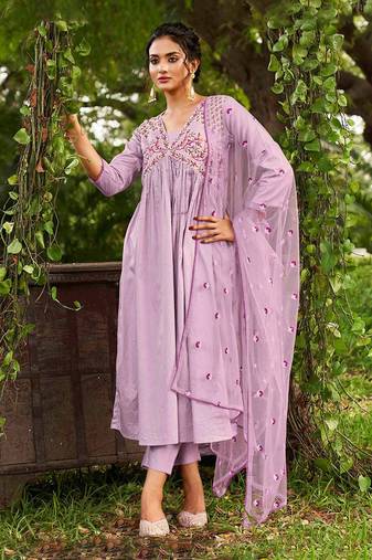 Women's chanderi silk embroidery salwar suit set kurta pant with dupatta
