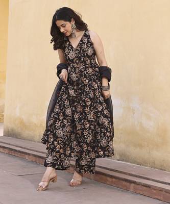 Black red printed cotton anarkali set 5