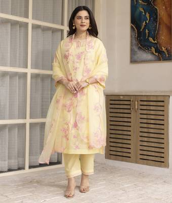 Mustard yellow embroidered chanderi kurta set 4