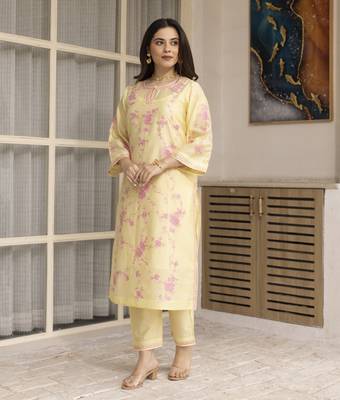 Mustard yellow embroidered chanderi kurta set 5