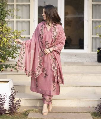 Light pink embroidered chanderi kurta set 1