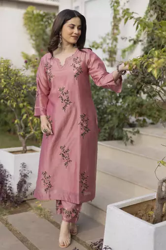 Light pink embroidered chanderi kurta set
