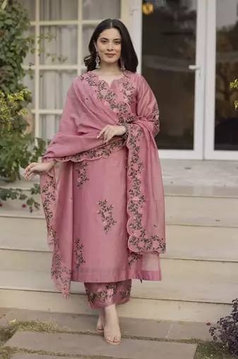 Light pink embroidered chanderi kurta set