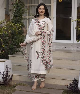 White embroidered chanderi kurta set 3