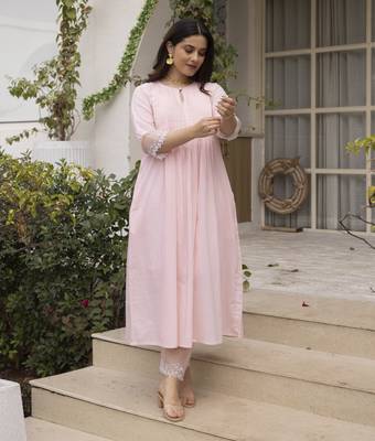 Light pink embroidered chanderi kurta set 4