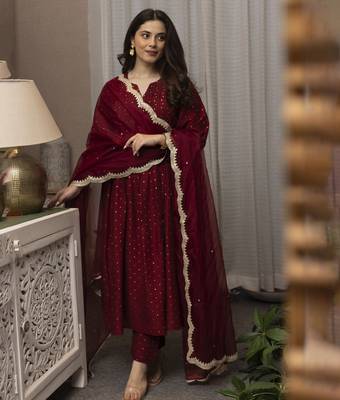 Maroon embroidered chanderi kurta set 1