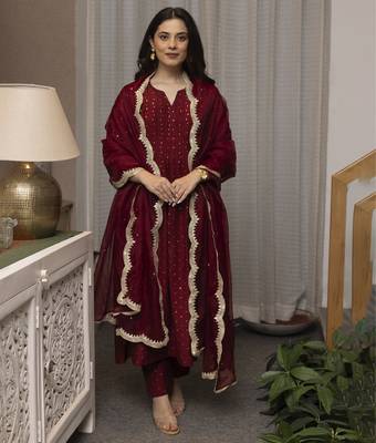 Maroon embroidered chanderi kurta set 2