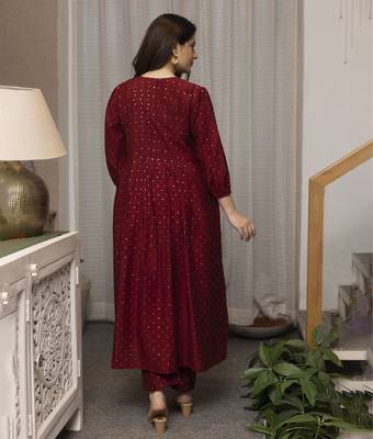 Maroon embroidered chanderi kurta set 4