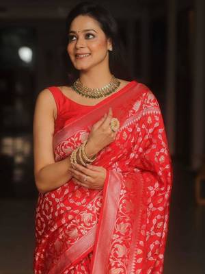 Red silk blend sarees with blouse 4