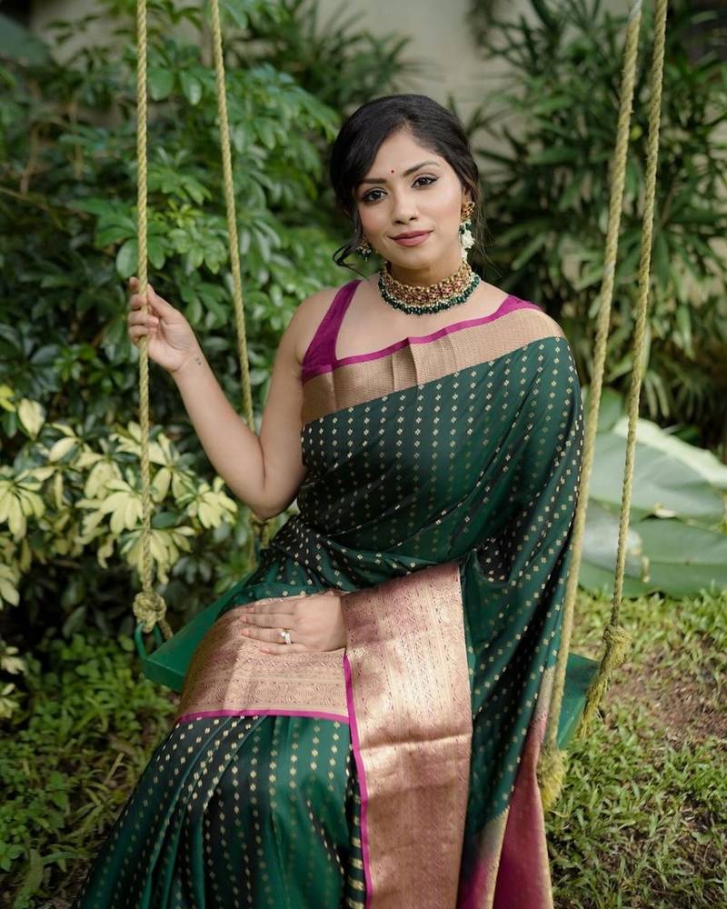 Dark Green silk blend sarees with blouse