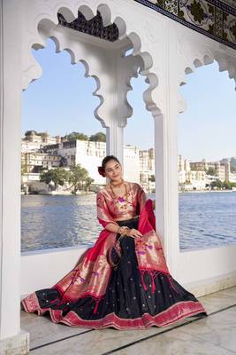 black Women's Jacquard Silk With Weaving Zari Work Lehenga Choli, Paithani Lehenga Choli 3