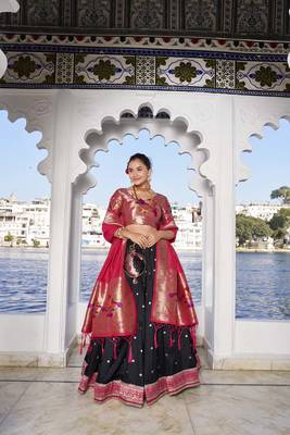 black Women's Jacquard Silk With Weaving Zari Work Lehenga Choli, Paithani Lehenga Choli 6