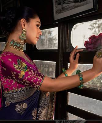 Elegant navy blue woven banarasi silk saree with intricate floral zari work 4
