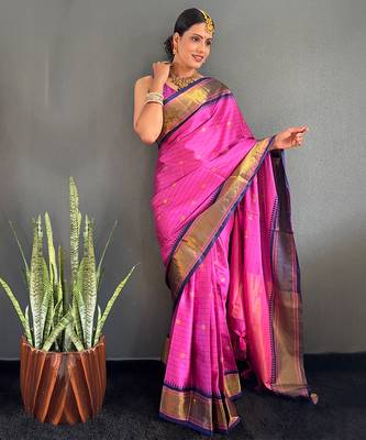 Magenta & navy blue cotton silk saree 4