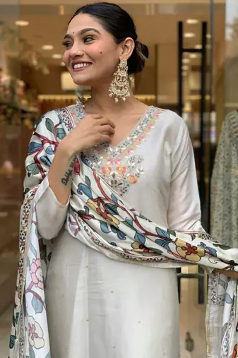 Off white viscose chanderi heavy thread embroidery work with printed dupatta kurta pant set