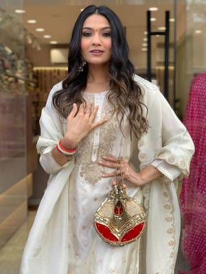 Off white pure viscose jacquard heavy thread embroidery with jacquard work kurta pant set 4